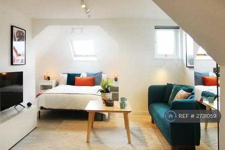 1 bedroom in a house share to rent - Photo 4