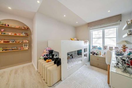 Oakwood Grange, Oatlands Chase, Weybridge, Weybridge, Surrey, KT13 - Photo 4