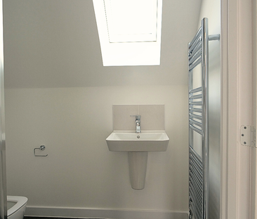 3 bedroom semi-detached house to rent - Photo 6