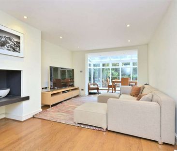 A four bedroom period home is situated in the heart of St. John's W... - Photo 6