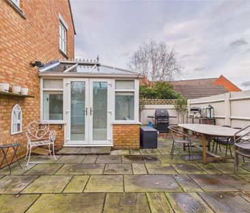 4 bedroom semi-detached house to rent - Photo 5