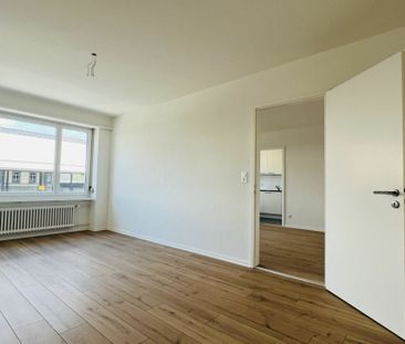Neuwertige 2,5-Zimmerwohnung mit Balkon und Keller direkt am Bahnho... - Photo 2