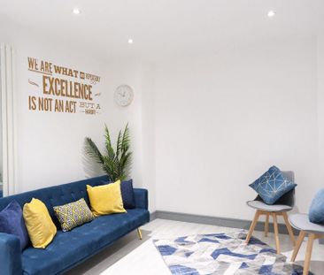 6 bedroom terraced house to rent - Photo 1