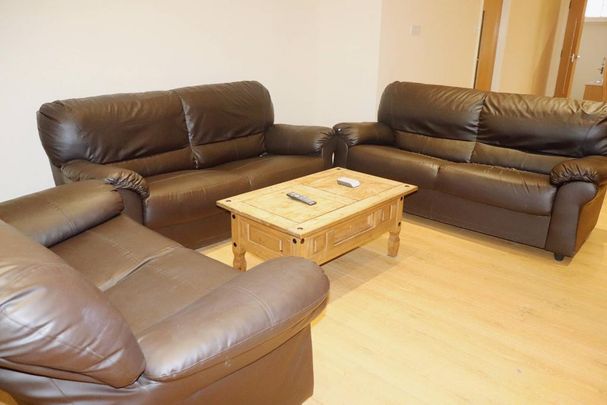 1 bedroom in a house share to rent - Photo 1