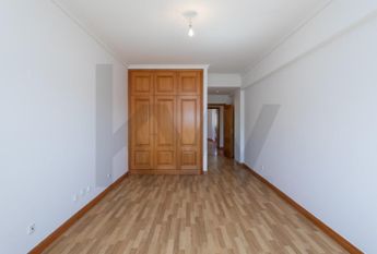 Apartamento T4 em Lisboa