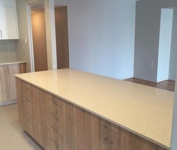 Kenson Towers, a reputable apartment building located in the centra... - Photo 6