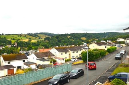 3 bed terraced house to rent in Upper Longlands, Dawlish, EX7 - Photo 2