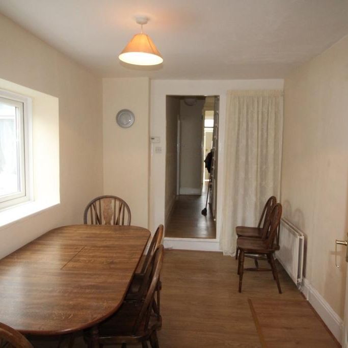 4 bedroom terraced house to rent - Photo 1