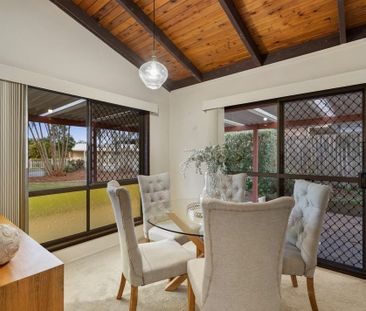 Spacious 3-Bedroom Family Home with Air Conditioning - Photo 4