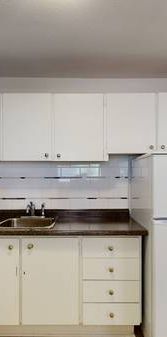 Modern 1-Bedroom Apartment for Rent – Pet Friendly – Apr 1st - Photo 1