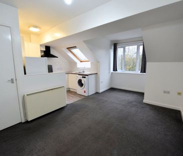 2 bedroom Flat in 123 Hawksworth Rd, Leeds - Photo 1
