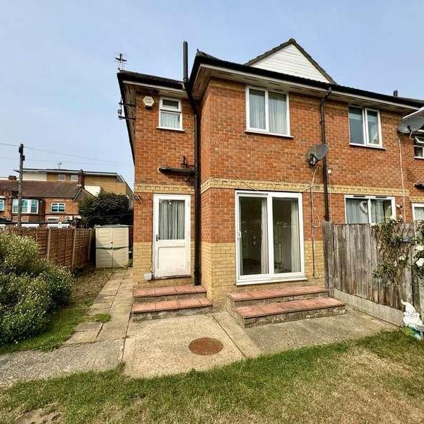 Bournemouth Park Road, Southend-on-sea, Essex, SS2 - Photo 1