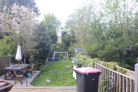 6 bedroom semi-detached house to rent - Photo 5