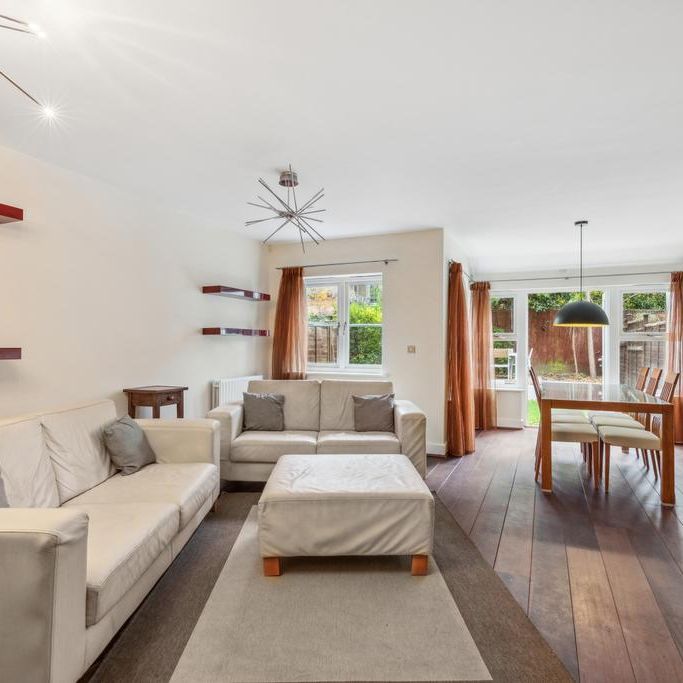 3 bedroom terraced house to rent - Photo 1