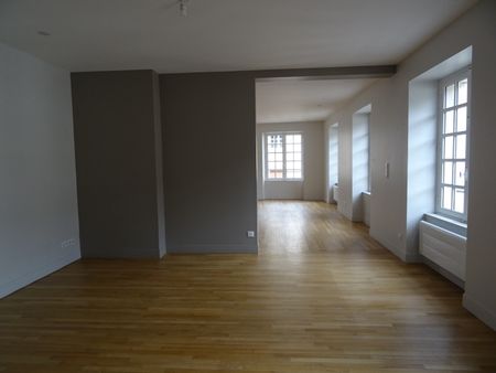 Location Appartement 4 Pièces 135 m² - Photo 2