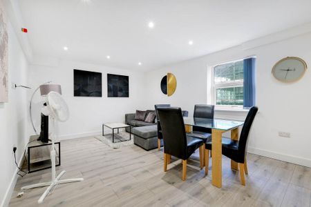 3 bedroom apartment to rent - Photo 3