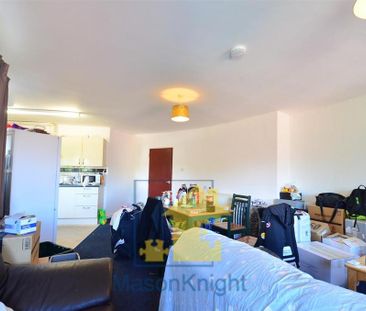 4 bedroom apartment to rent - Photo 6