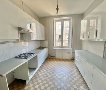 A Louer - Nantes Centre - Grand Appartement 6 Pièces De 175.24 M² - Photo 1