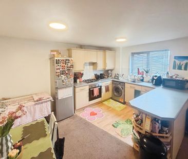 2 bedroom flat to rent - Photo 6