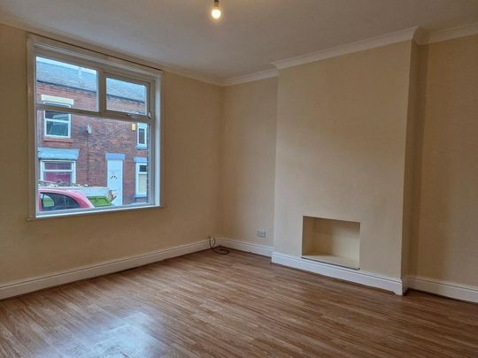 3 bedroom terraced house to rent - Photo 1