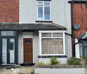 2 Bed Terraced House, Springfield Mount, LS18 - Photo 4