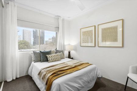 Elegant Apartment in Vibrant North Sydney Lifestyle Setting - Photo 5