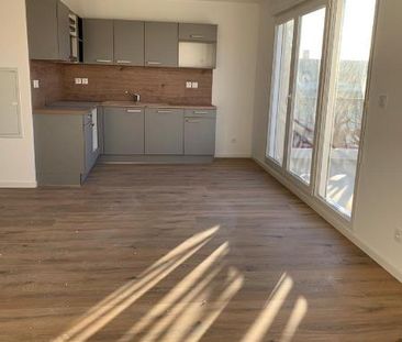Location Appartement 3 pièces 63m² GRANS 13450 - Photo 3