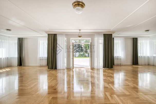 Nowa, unikatowa rezydencja z dużym ogrodem - Фото 1
