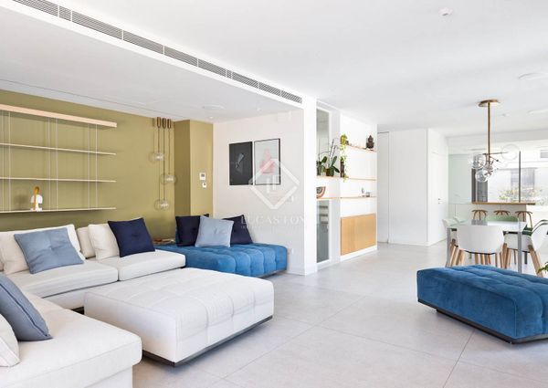 Excellent 5-bedroom house with 52 m² terrace for rent in Gavà Mar, Barcelona