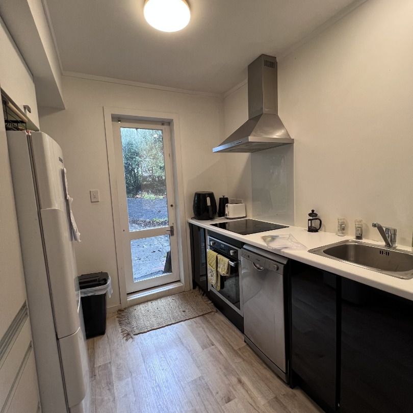 3 Bedroom Unit in Te Aro - Photo 1