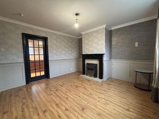 9 The Green, Holywood, BT18 9DW - Photo 1