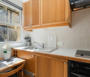 Fairholme Road, London, West Kensington - Photo 5