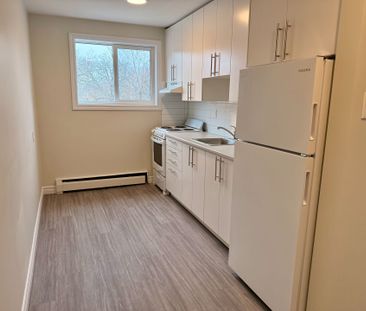 For Lease - 1500 Mclarenwood Terrace Unit# 17, London East, Ontario - Photo 1