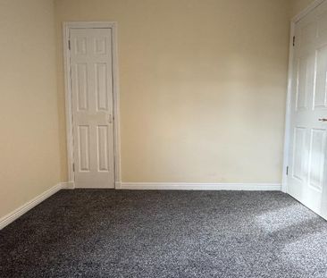 2 bedroom semi-detached house to rent - Photo 3