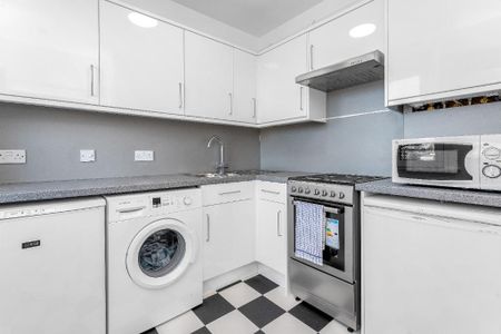 2 bedroom flat to rent - Photo 4