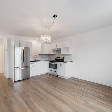 3 1/2 semi-meublé, près centre d'achat et autoroute 20 - Photo 3