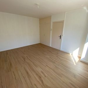 Location Appartement 1 pièce 28m² - Photo 2