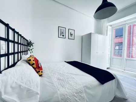 Calle del Divino Pastor, Madrid, Community of Madrid 28004 - Photo 5