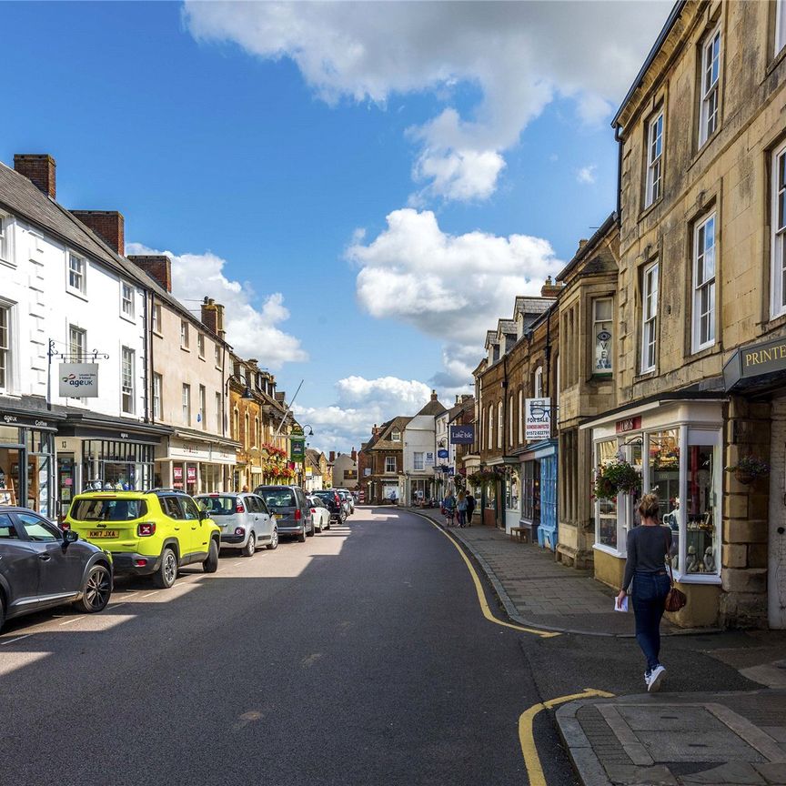 2 bedroom apartment to rent Cottesmore Road, Uppingham, Oakham, LE15 - Photo 2