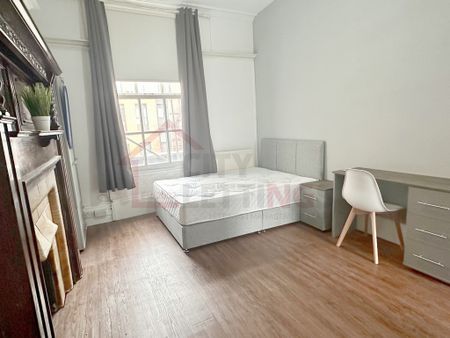 6 Bedroom Flat - Photo 2