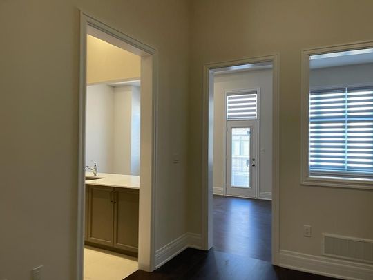 For Lease - 43 Hallaran Road Unit# Upper, Oakville, Ontario - Photo 1