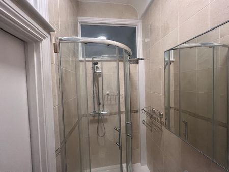 1 bedroom house of multiple occupation to rent - Photo 5