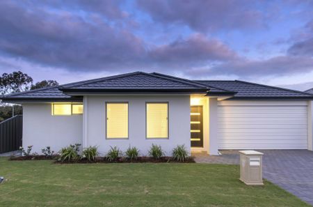 Stunning Home with Modern Comforts - UNDER APPLICATION - Photo 3