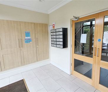 Apt 8 Cairnbrook View, Carrickmines, Dublin 18 D18VX59 - Photo 1