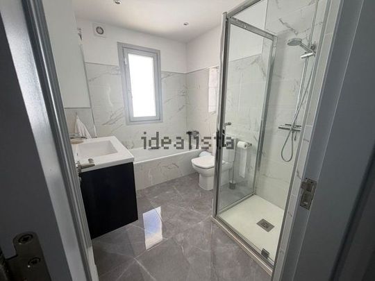 Alquiler de chalet pareado en Vía - Photo 1