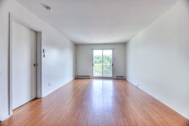 Appartement à louer - Montréal (Pierrefonds-Roxboro) (Pierrefonds/Ouest) - Photo 1