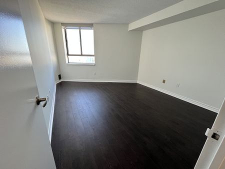 For Lease - 270 Queens Quay Unit# 2603, Toronto, Ontario - Photo 2