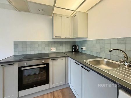 1 bedroom flat to rent - Photo 2