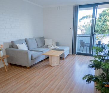 Freshly renovated, Gas & Water Included in Rent! - Photo 2