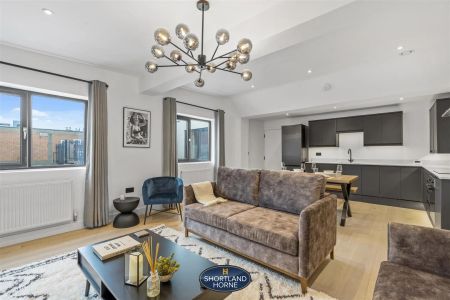 Earlsdon Street, Earlsdon, Coventry - Photo 2